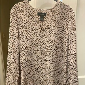 Karen Kane  long sleeve V Neck tunic top